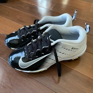Nike vapor untouchable cleast size 2